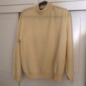 Yellow 2-ply cashmere mock neck sweater size L